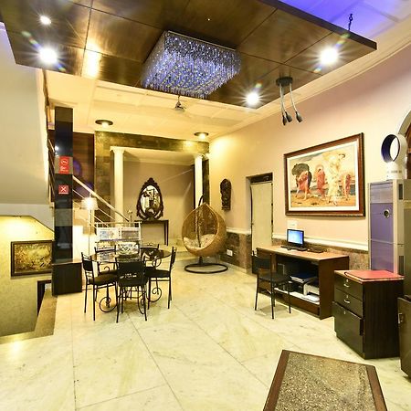 Casa Royal Bed & Breakfast Yeni Delhi Dış mekan fotoğraf