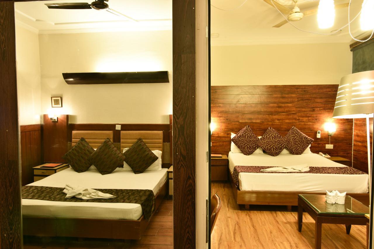 Casa Royal Bed & Breakfast Yeni Delhi Dış mekan fotoğraf